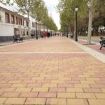Cómo se realizar la limpieza de adoquines